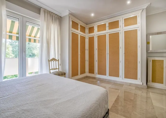 Apartament Tilos & Parking & Piscina