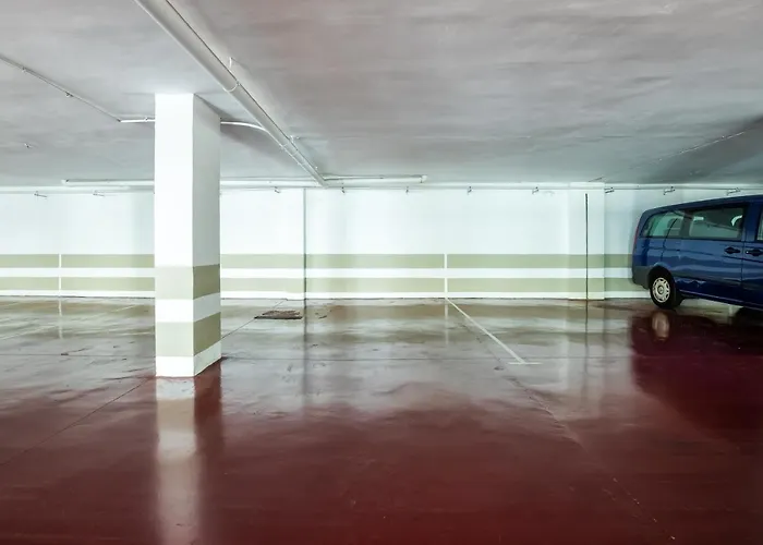 Tilos & Parking & Piscina Kordoba