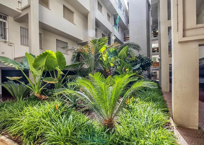 Tilos & Parking & Piscina Apartamento