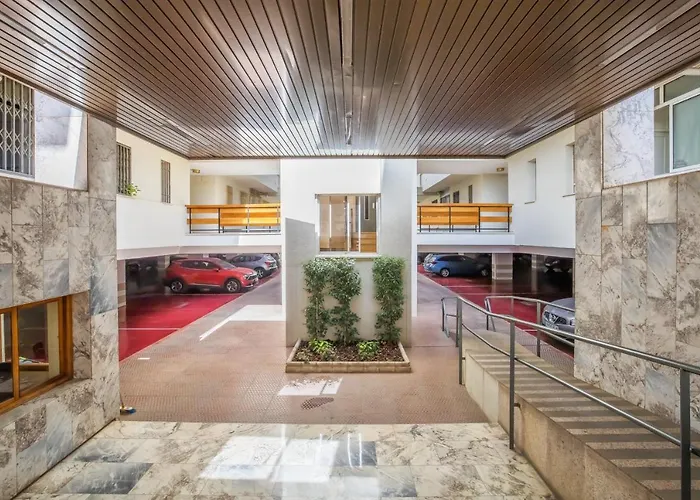 Tilos & Parking & Piscina * Cordova