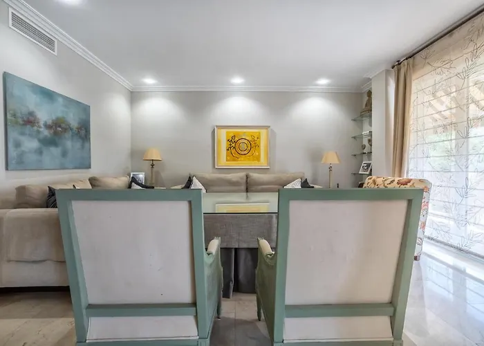 Tilos & Parking & Piscina Cordova